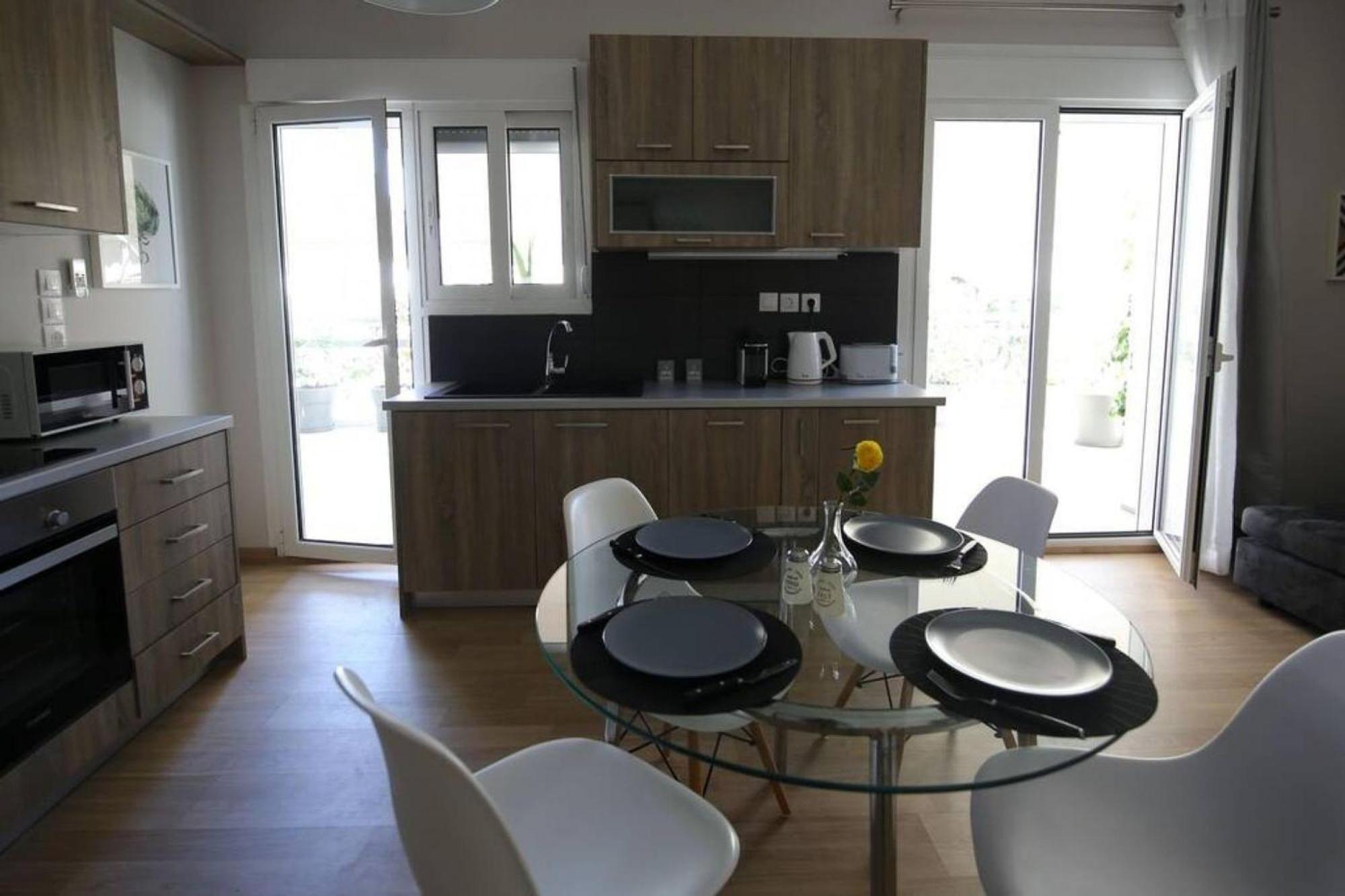Appartamento Penthouse Lux Flat With 2 Bd Next To Larissis Atene Esterno foto