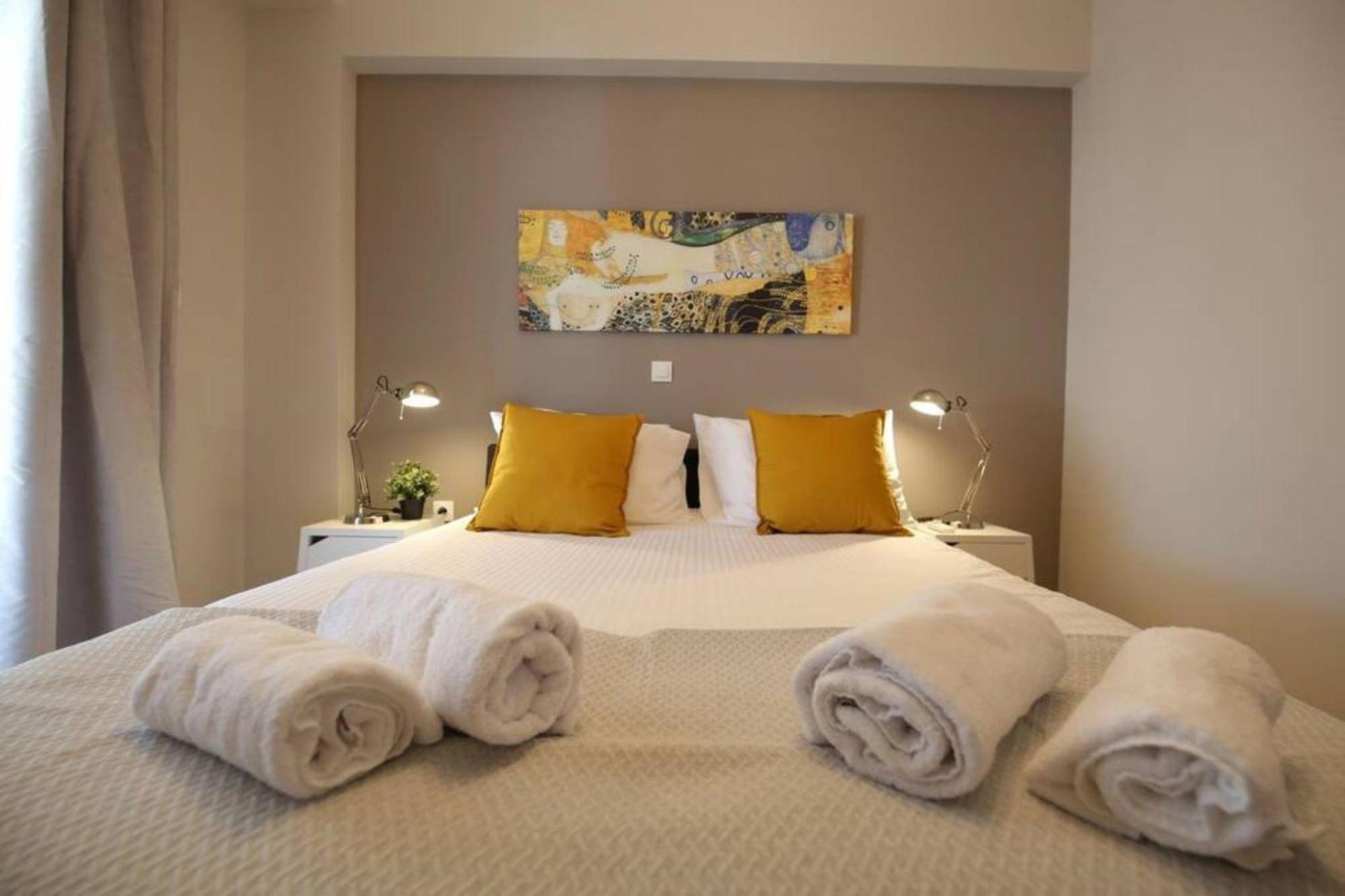 Appartamento Penthouse Lux Flat With 2 Bd Next To Larissis Atene Esterno foto